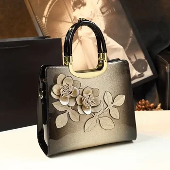 Луксозни 3D флорални дизайнерски чанти Жени лачена кожа рамо Crossbody чанти дизайнер женски Tote Sac A основни дамски ръчни чанти